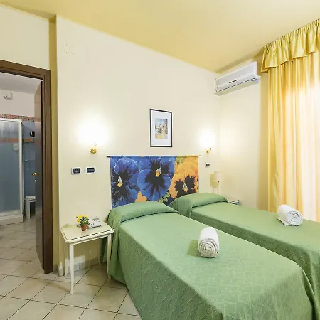 Hotel Green Park 3*