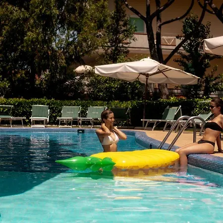 Hotel Green Park 3*
